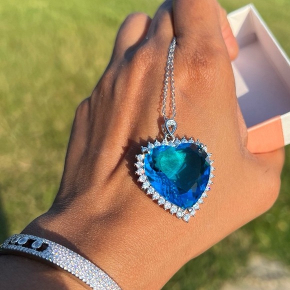 Ladies Heart Necklace 4.8CT sapphire silver - Picture 3 of 10